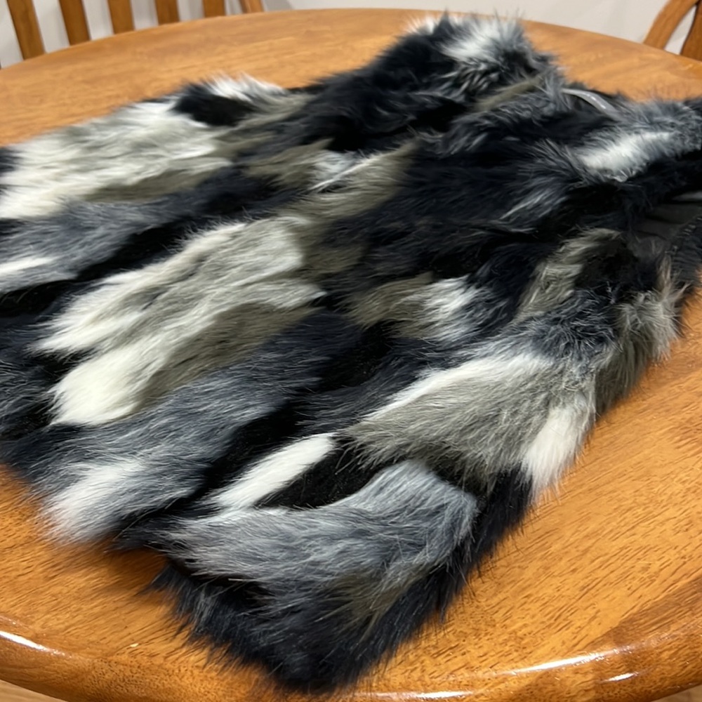 Bagatelle Faux Fur Outerwear Vest - Picture 2 of 8